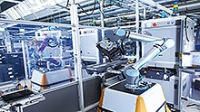 Flexible cobot working on an assembly line.