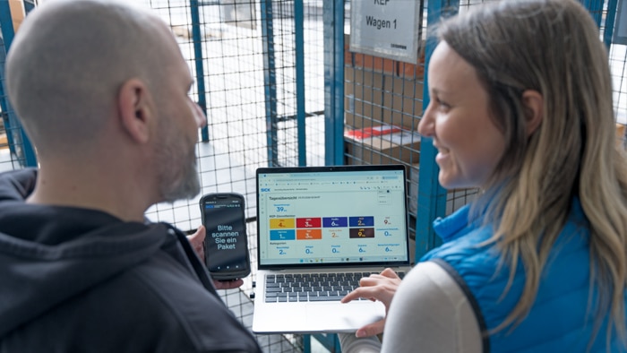 Digital dashboard for incoming goods logistics displayed on a laptop during goods receipt processing in the warehouse area