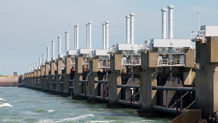 The gates of the Oosterschelde barrage are monitored by encoders from SICK to ensure proper protection against North Sea high tides.